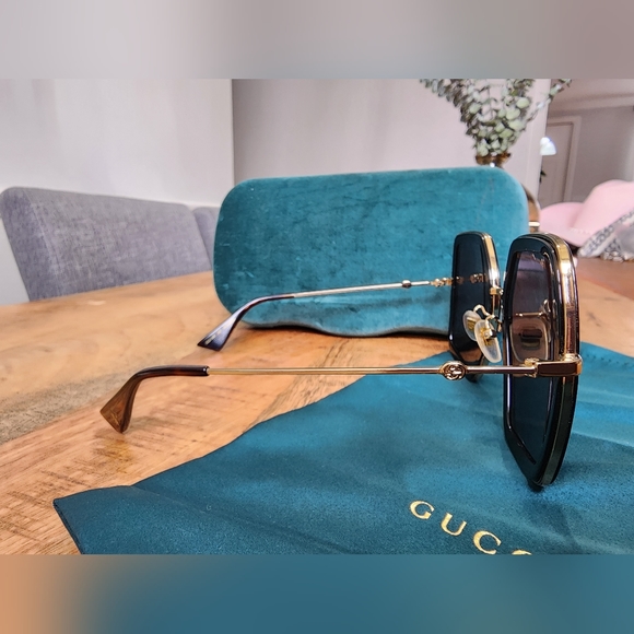 Gucci sunglasses - Picture 6 of 16